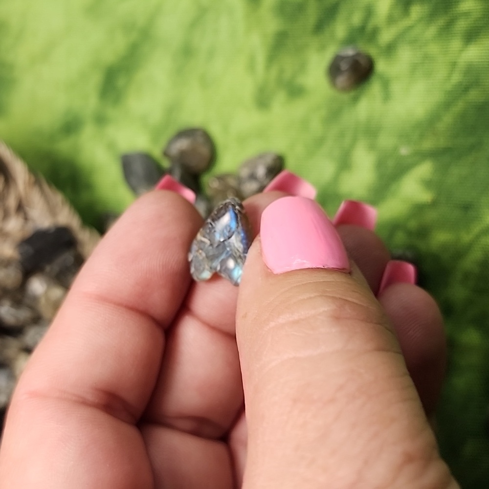 Labradorite flashy tumbles. 🔥 💕🤩 - Picture 2 of 3